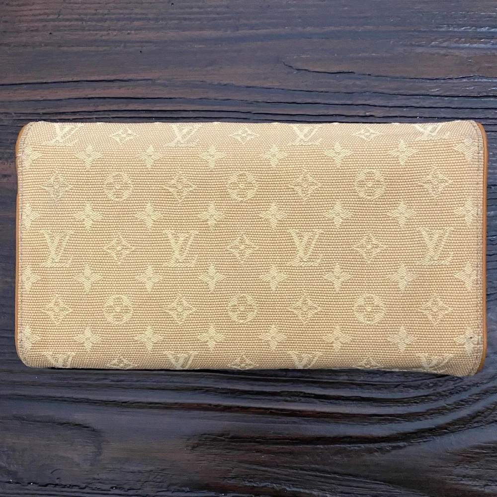 Louis Vuitton Trifold Monogram Long Wallet - Picture 2 of 14